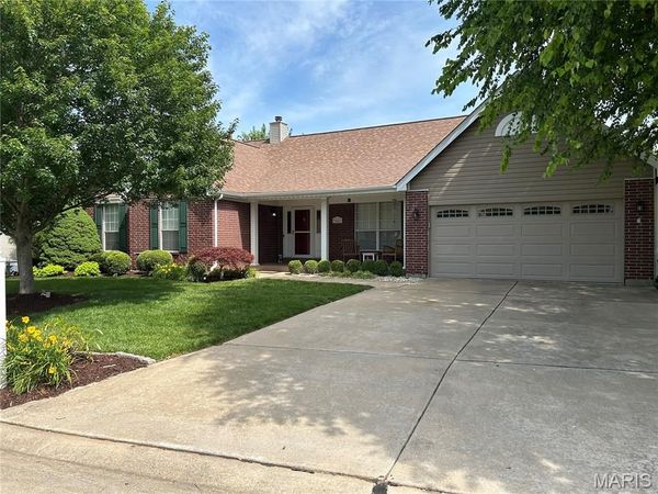 7462 Little Oaks Dr Drive , O'Fallon, MO 63368