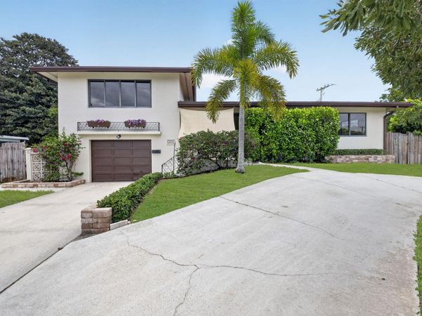 424 NW 12th Avenue, Boca Raton, FL 33486