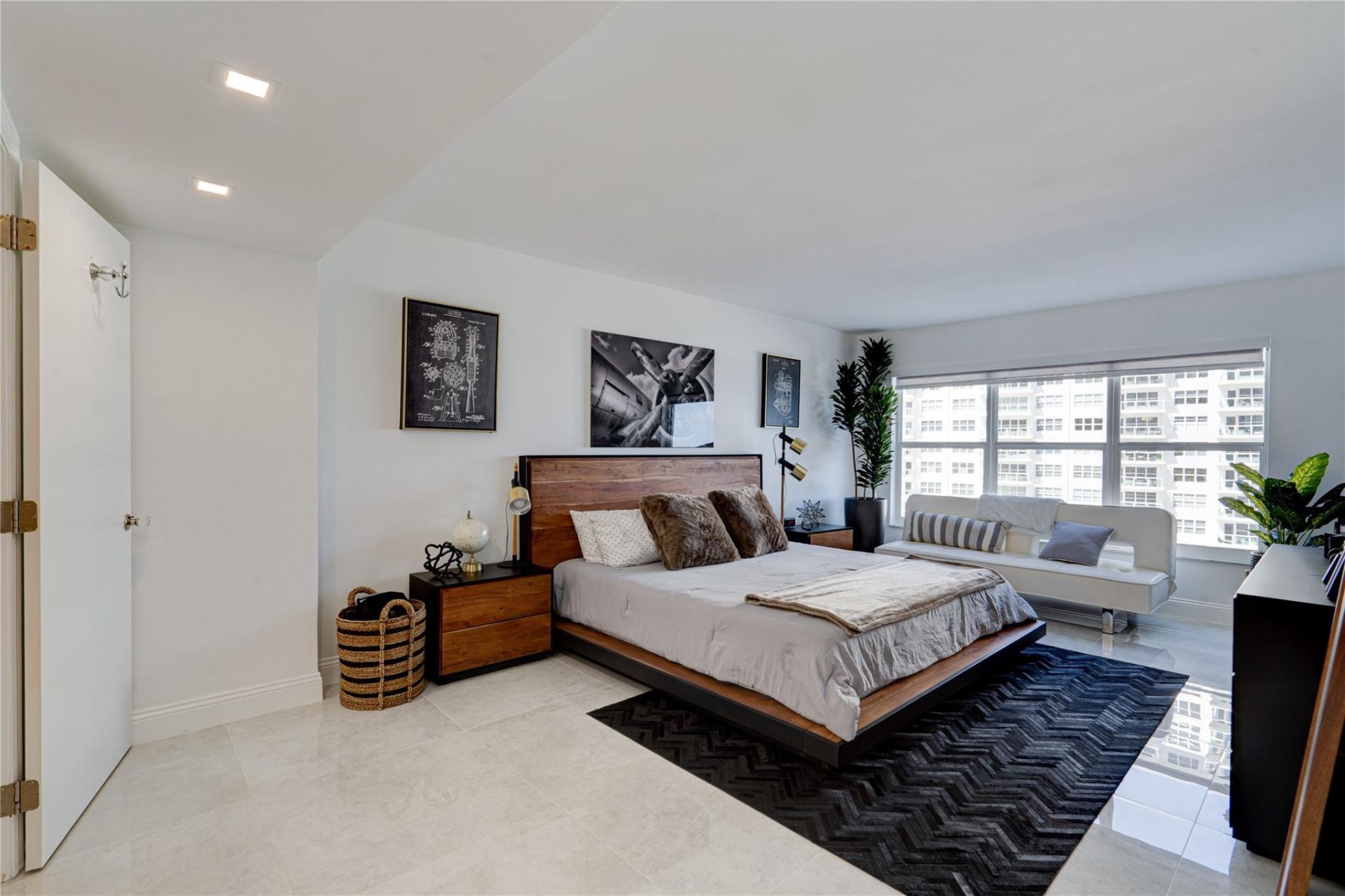 3500 Galt Ocean Drive, Unit 716, Fort Lauderdale, FL 33308 Photo