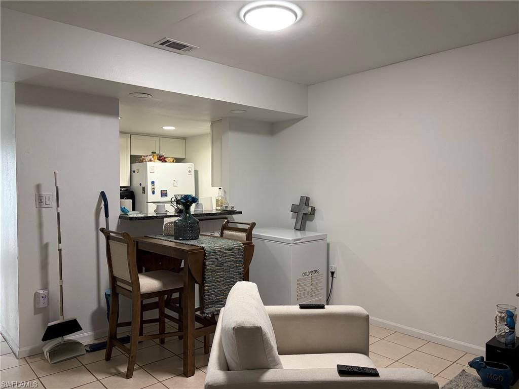 13160 Kings Point Dr , Unit 2, Fort Myers, FL 33919 Photo
