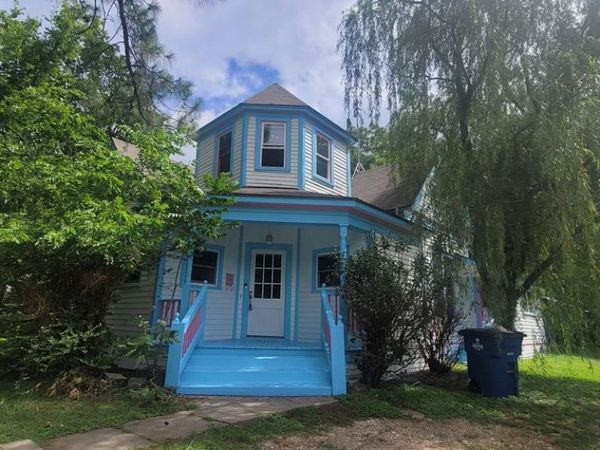 700 N Dallas Street , Ennis, TX 75119