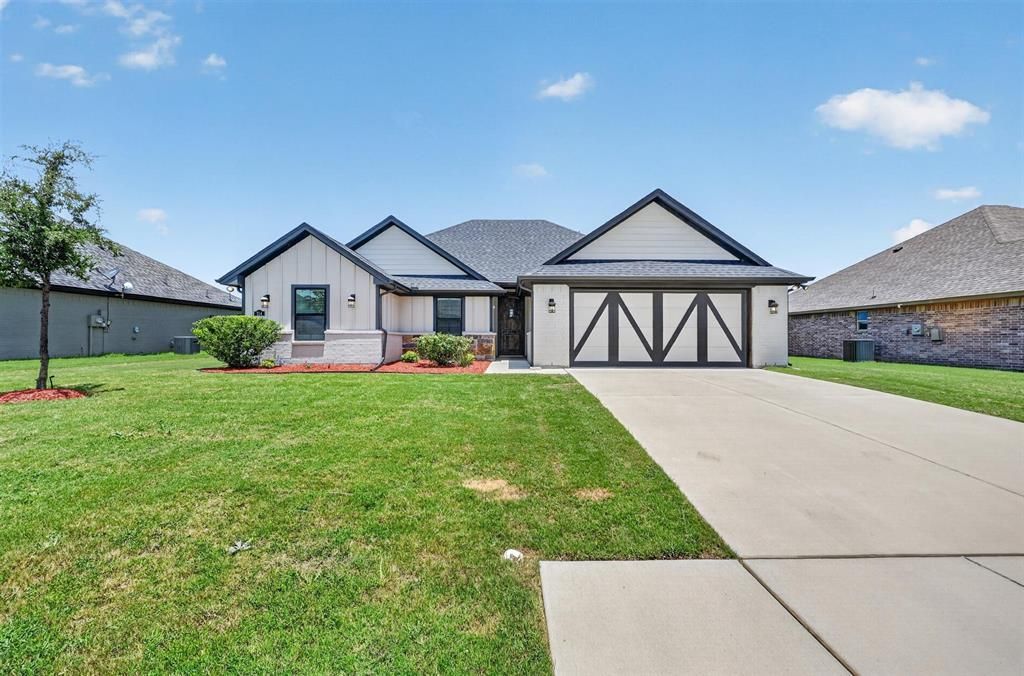 214 Rees Avenue, Godley, TX 76044 Main Photo