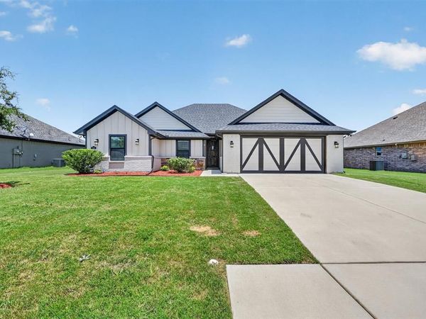 214 Rees Avenue, Godley, TX 76044