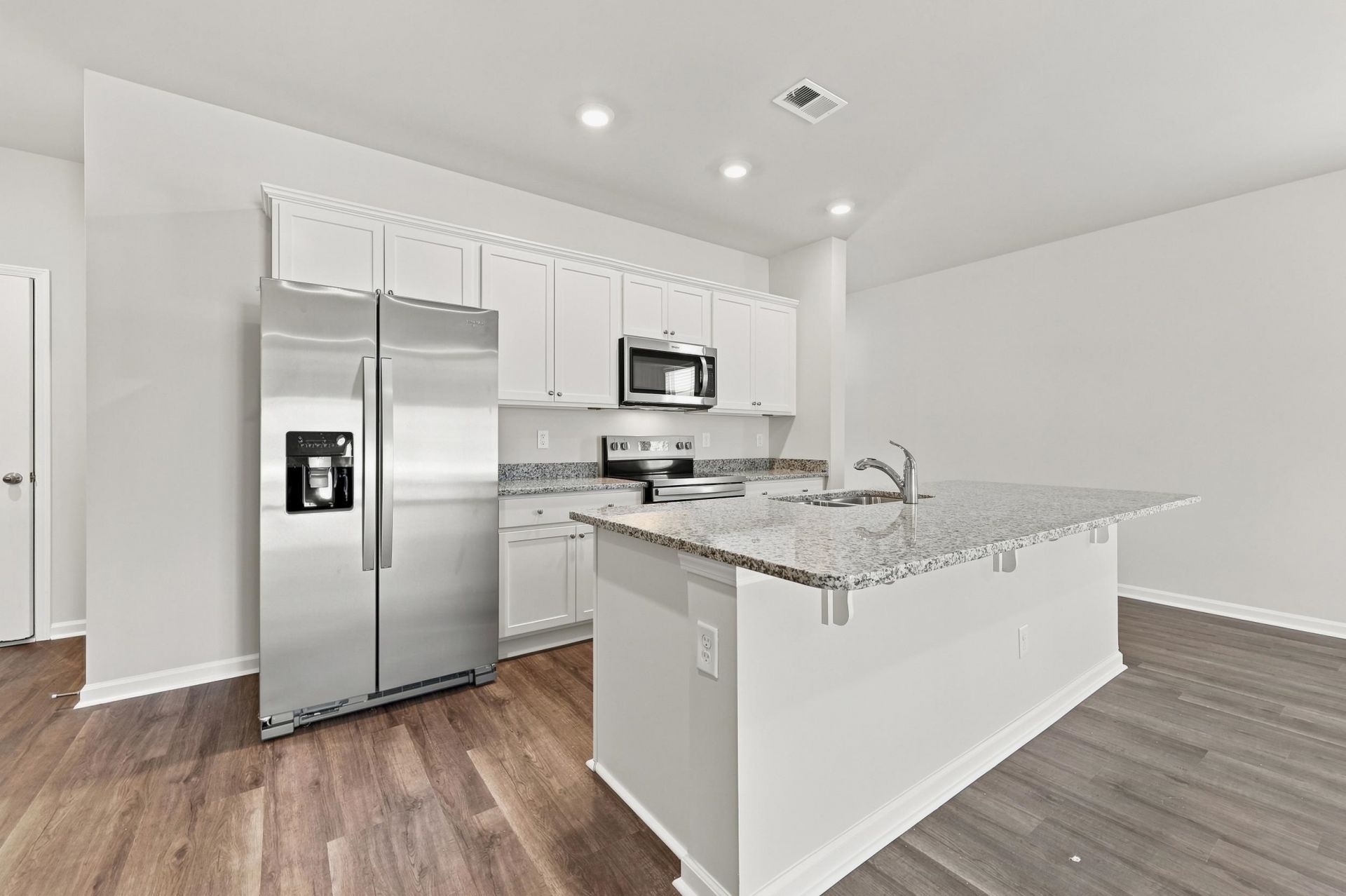 303 Ridley St  Photo 15