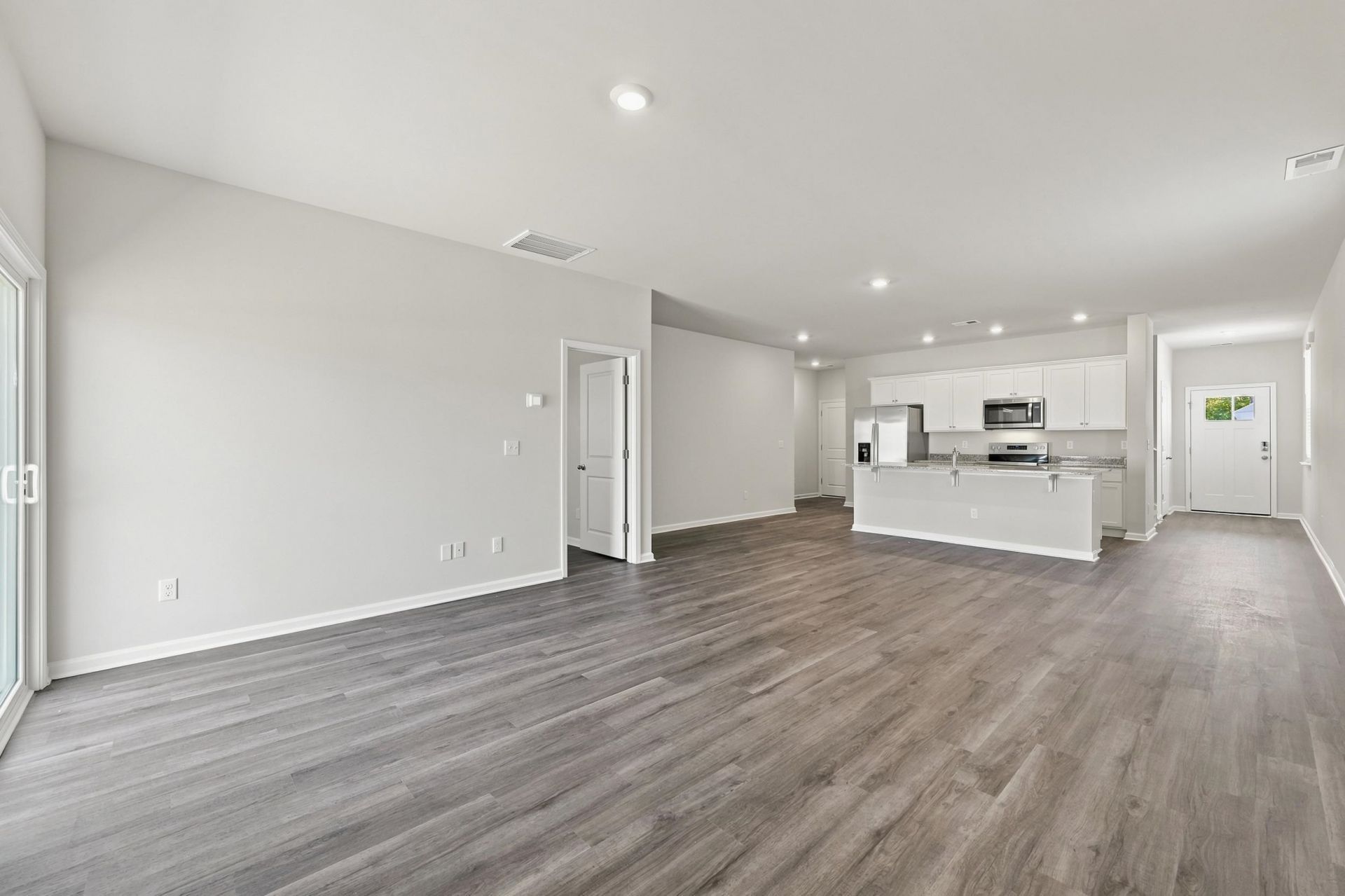 303 Ridley St  Photo 19