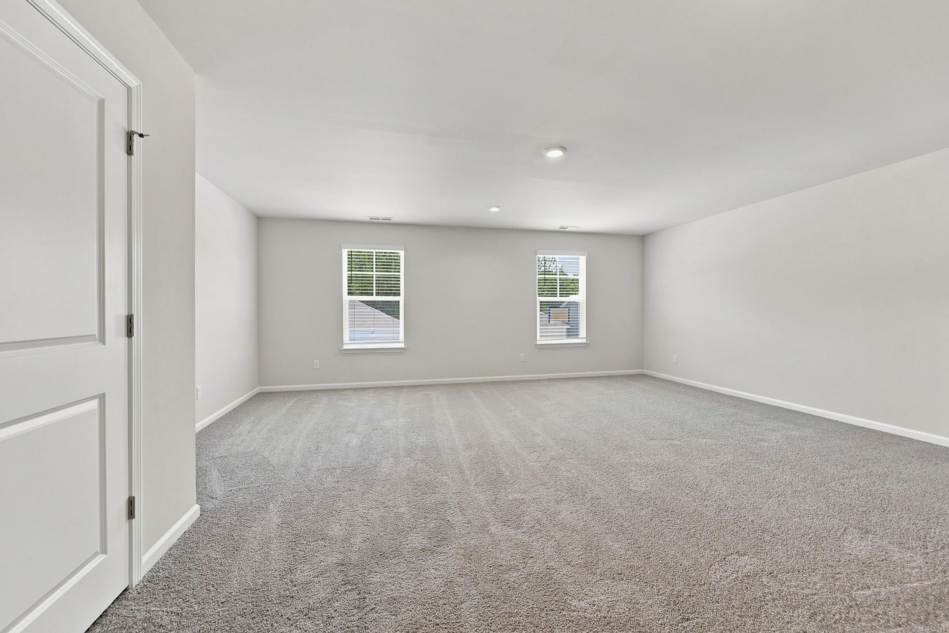 303 Ridley St  Photo 28
