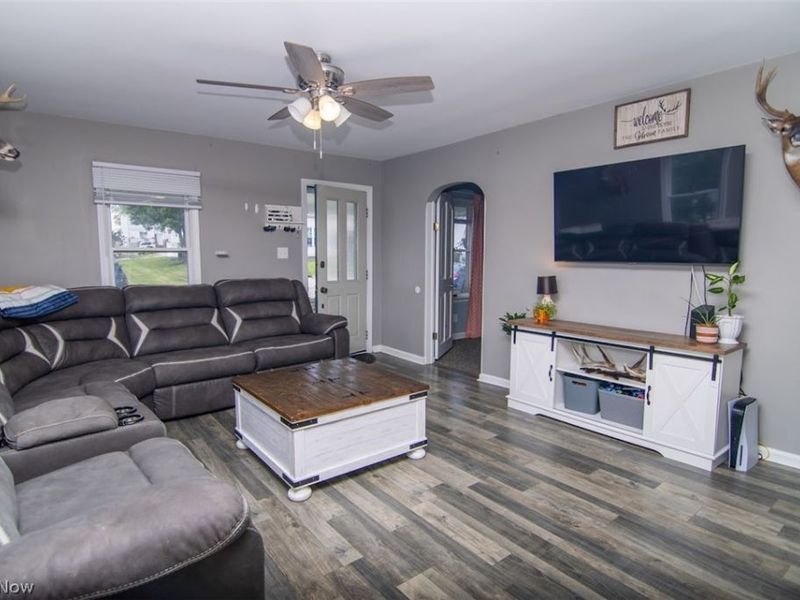 114 Chestnut Street, Bethesda, OH 43719 Photo 8