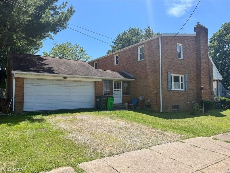 1810 Parkway Boulevard, Alliance, OH 44601 Photo 4