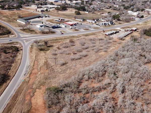 720 State Highway 123 S, Stockdale, TX 78160