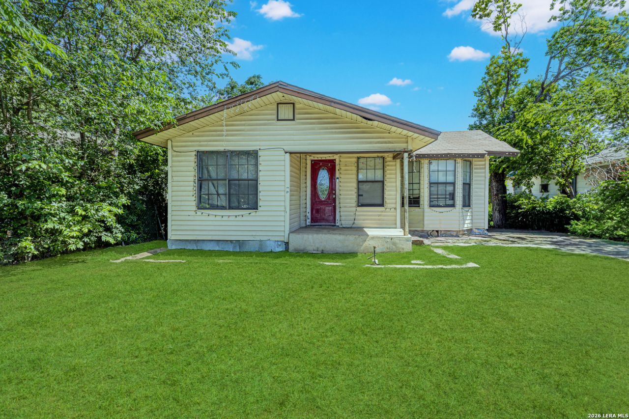 3719 W Travis St, San Antonio, TX 78207 Main Photo