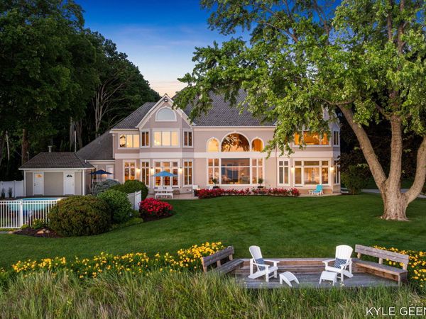 4951 Rosabelle Beach Avenue, Holland, MI 49424