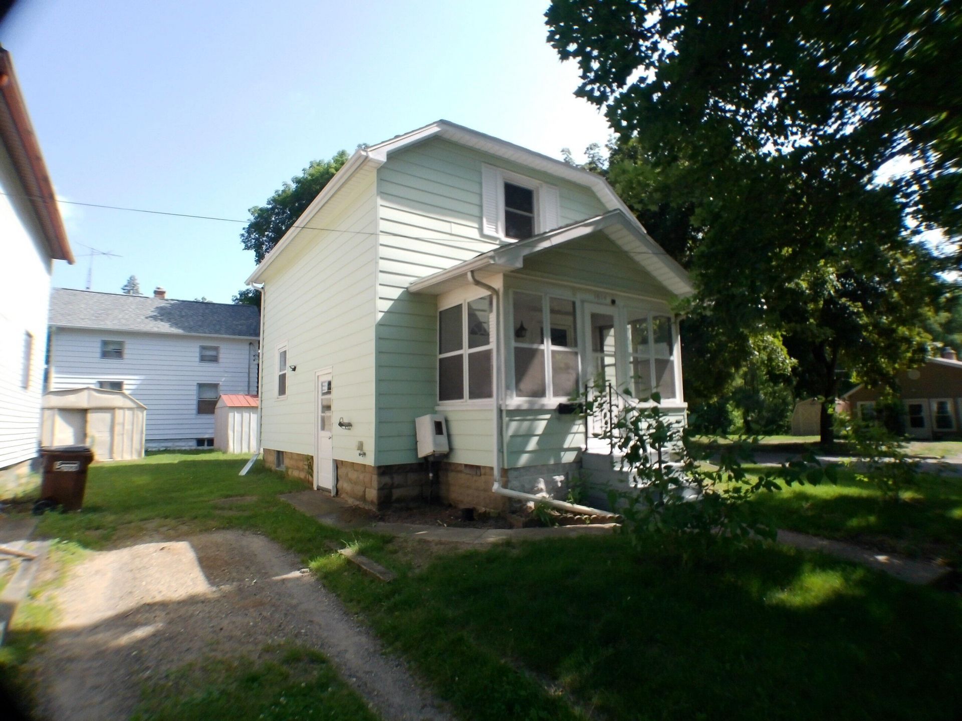 1614 Floral Avenue, Jackson, MI 49202 Main Photo