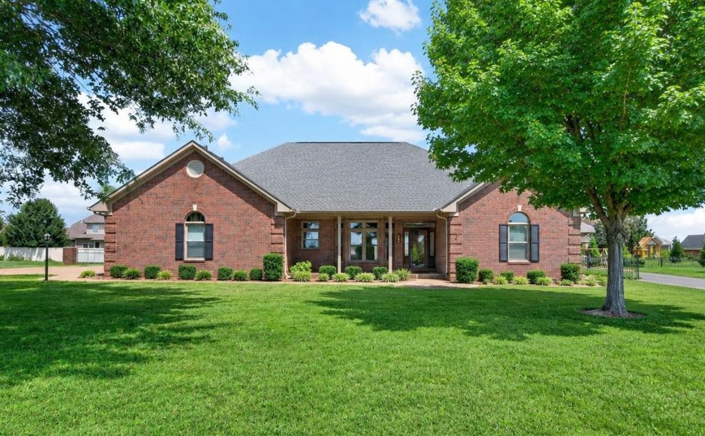 290 Neal Howell Road, Bowling Green, KY 42104 Main Photo