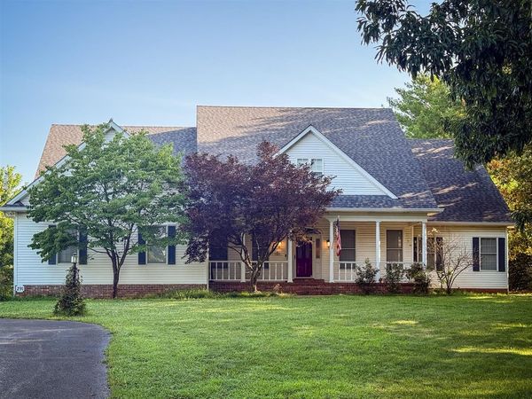 291 Sweepstakes Court, Bowling Green, KY 42104