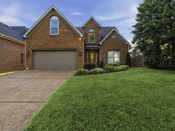 1055 St Andrews Circle , Bowling Green, KY 42103