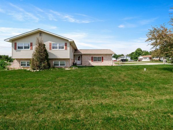 361 Sandwood Court , Valparaiso, IN 46383