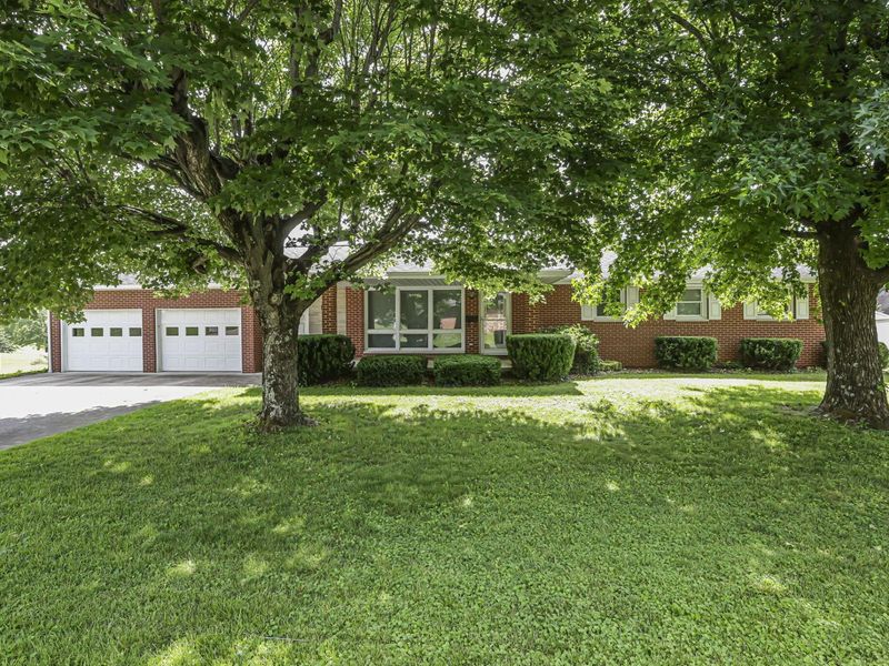 323 Fair Avenue, McArthur, OH 45651 Photo 2