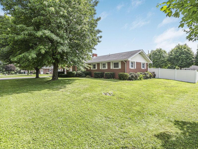 323 Fair Avenue, McArthur, OH 45651 Photo 6