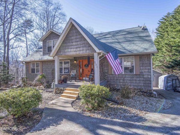 231 Mountain Lake Drive, Rocky Top, TN 37769