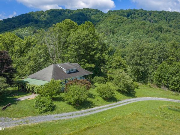 120 Teaberry Road, Roan Mountain, TN 37687