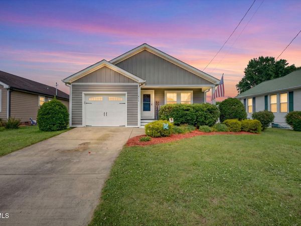 813 North Roan Street, Elizabethton, TN 37643