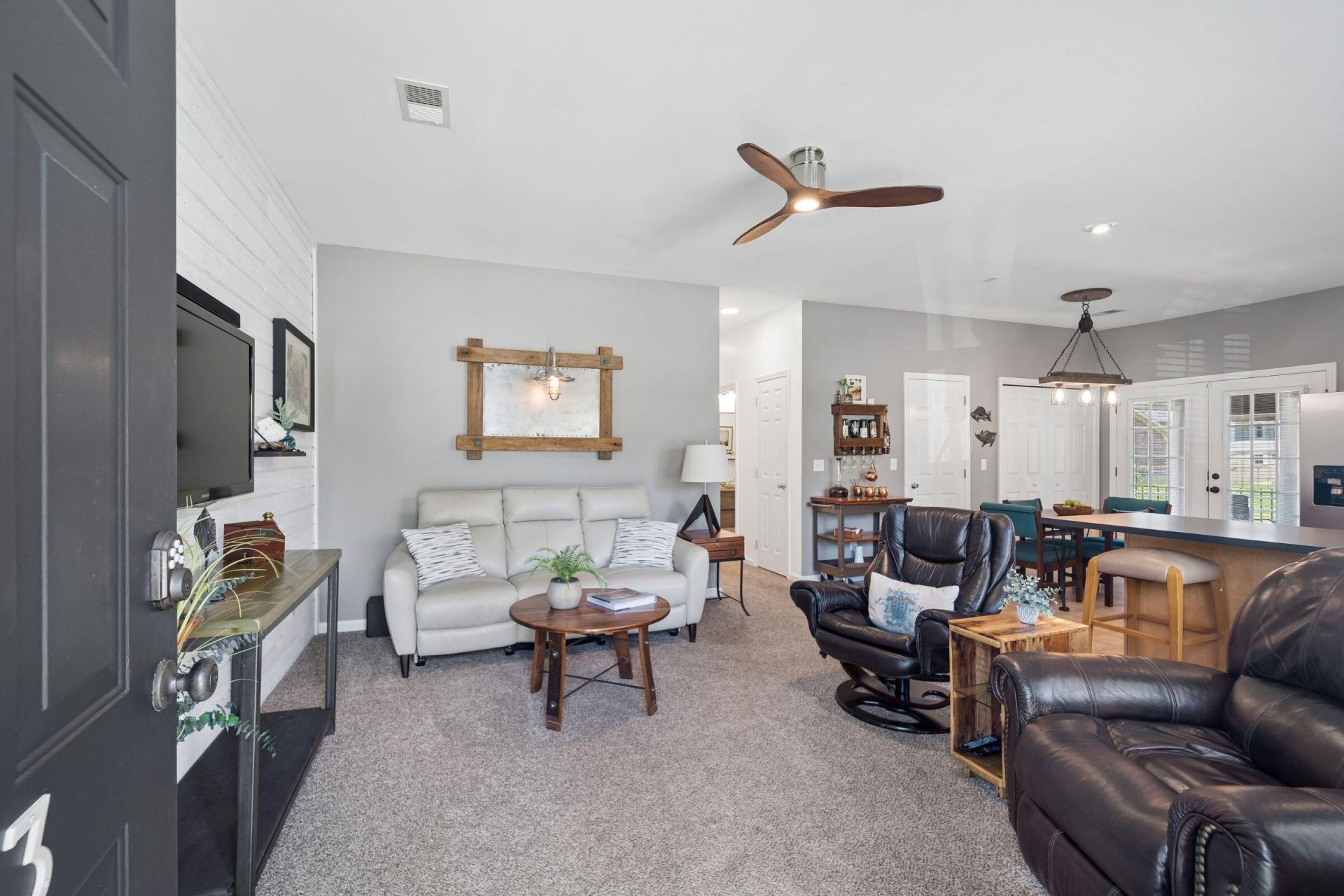 823 Minnie Street Photo 10