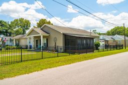823 Minnie Street photo 4