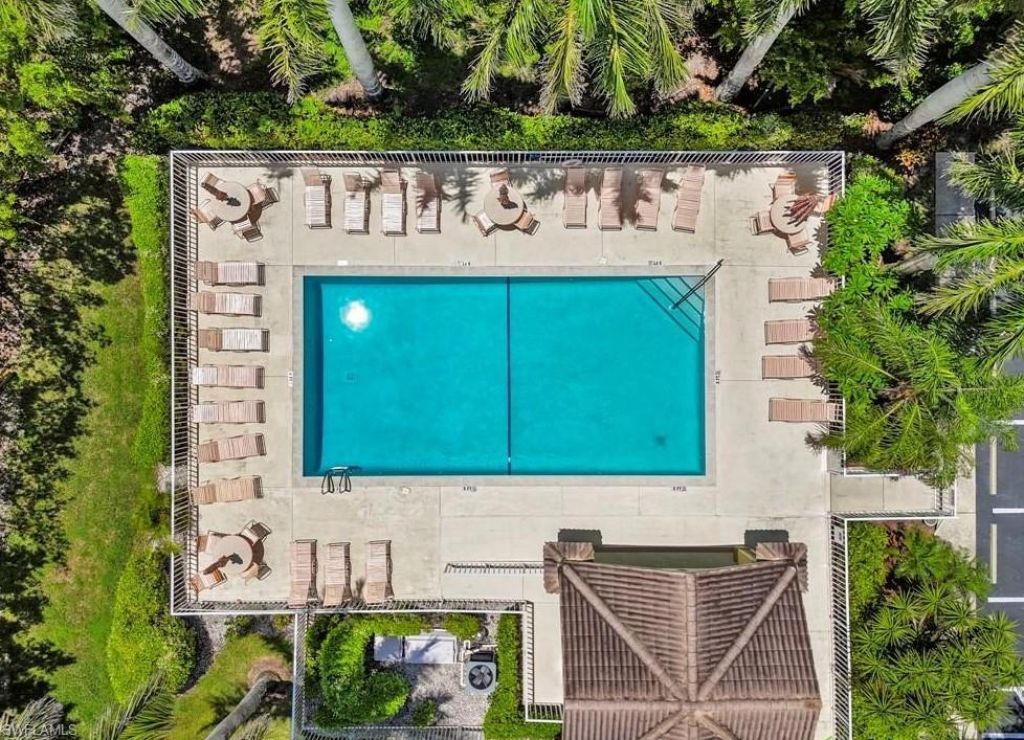 1042 Mainsail Dr, Unit 823, Naples, FL 34114 Photo