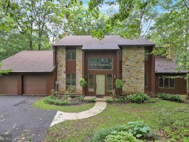 2917 OAK LANE, MORGANTOWN, PA 19543
