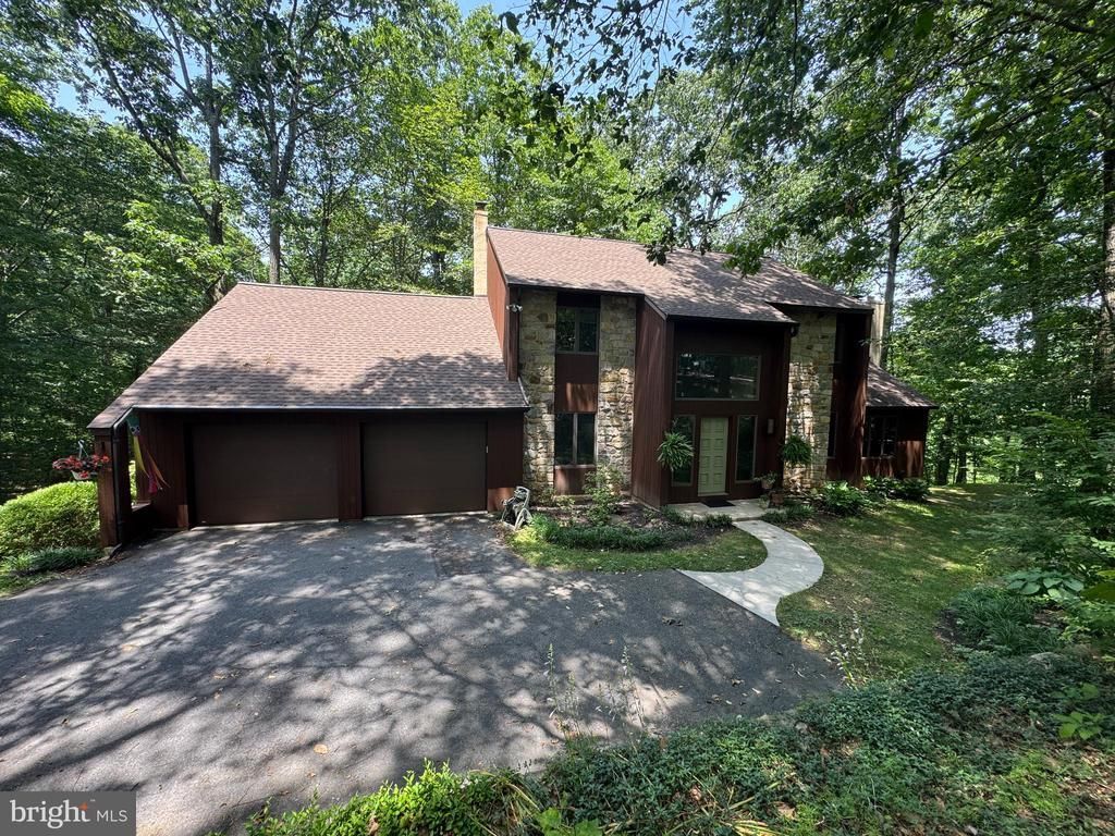 2917 OAK LANE , MORGANTOWN, PA 19543