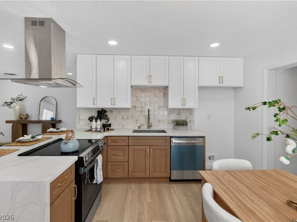 4193 Paramount Street , Las Vegas, NV 89115