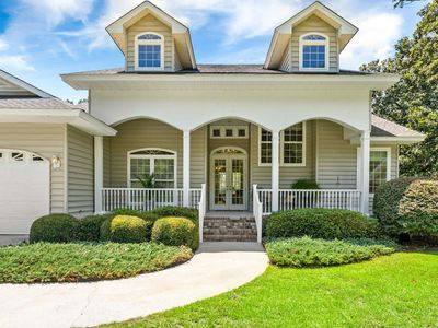 903 Butter Rd , Bonneau, SC 29431