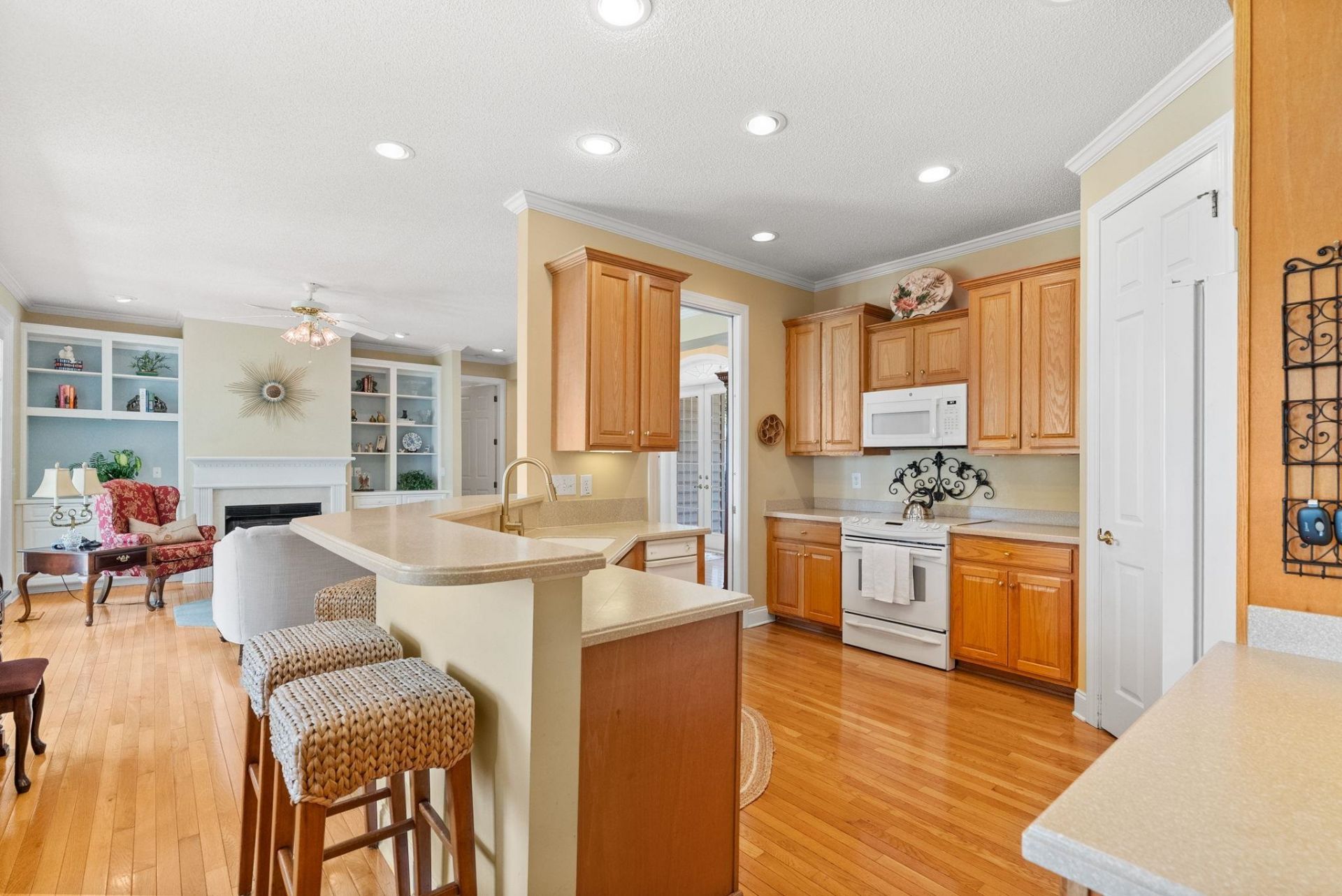903 Butter Rd  Photo 29