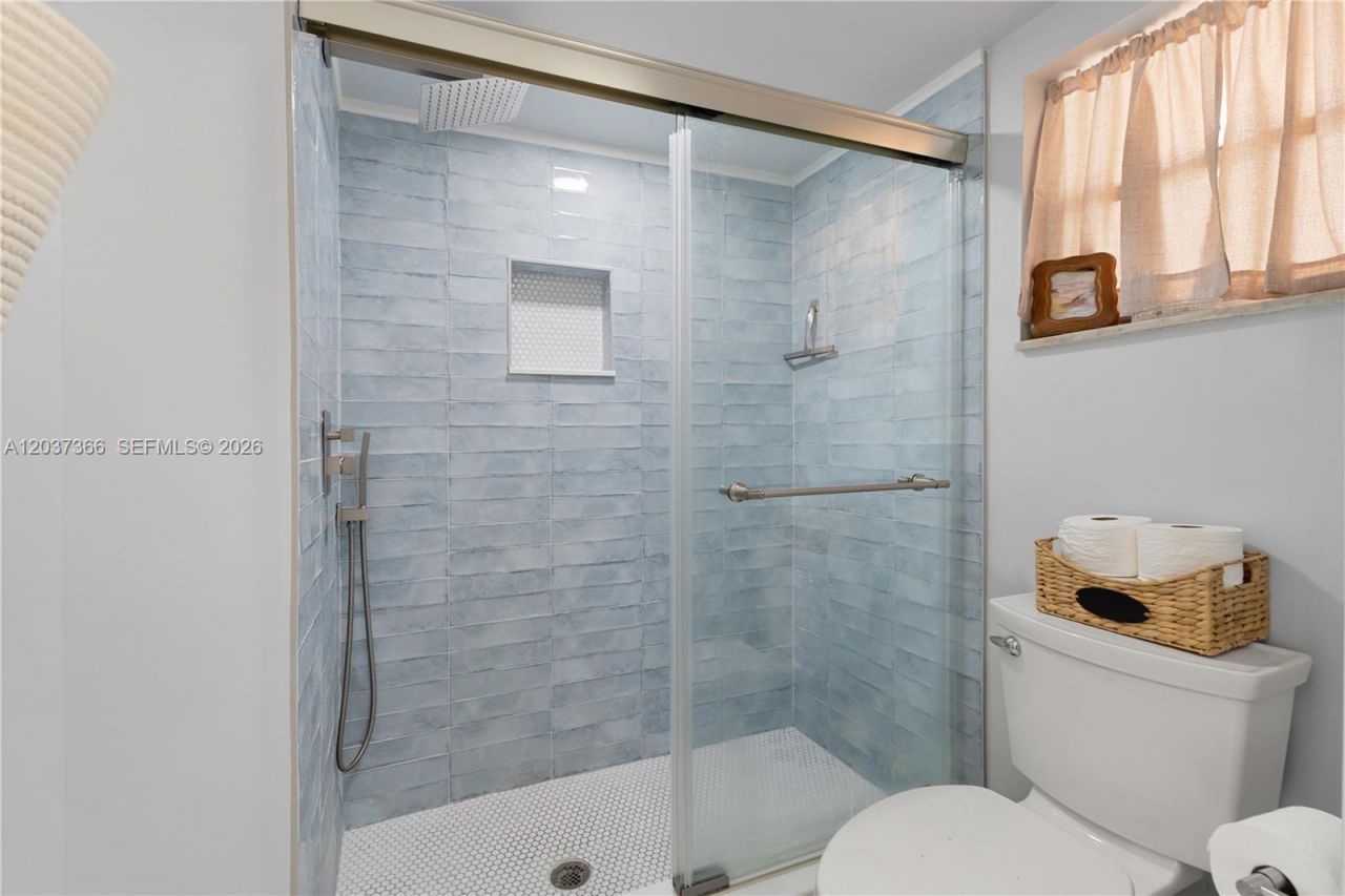 9495 Evergreen Pl , Unit 103, Davie, FL 33324 Photo