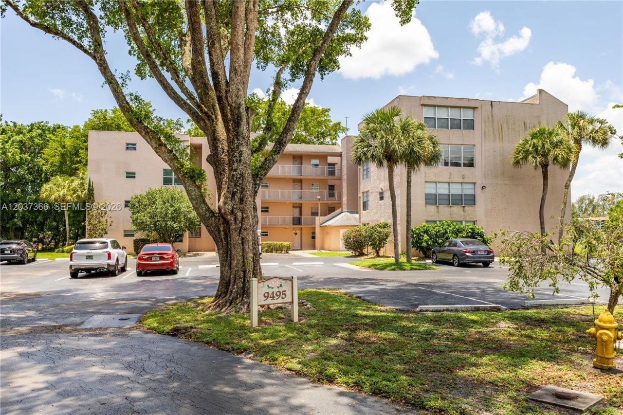 9495 Evergreen Pl , Unit 103, Davie, FL 33324 Photo