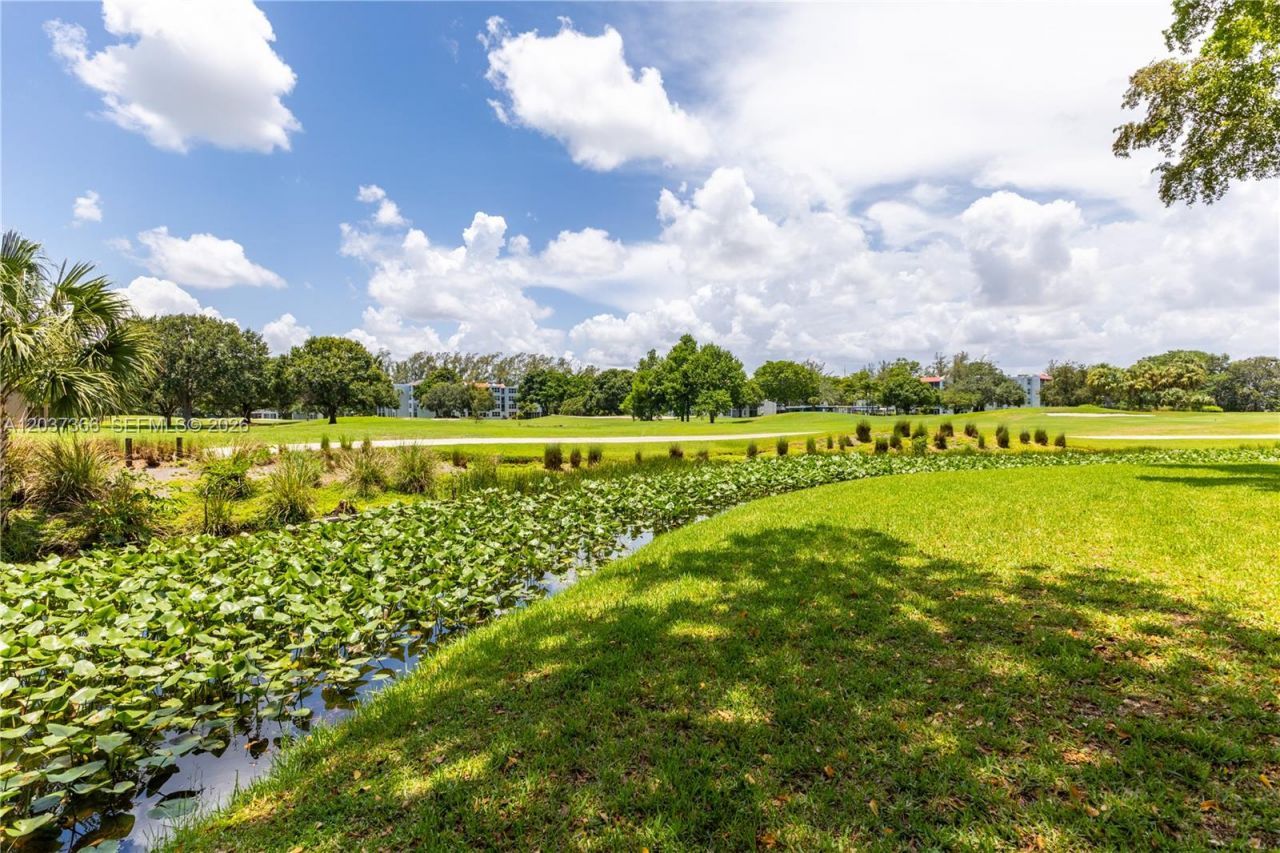 9495 Evergreen Pl , Unit 103, Davie, FL 33324 Photo