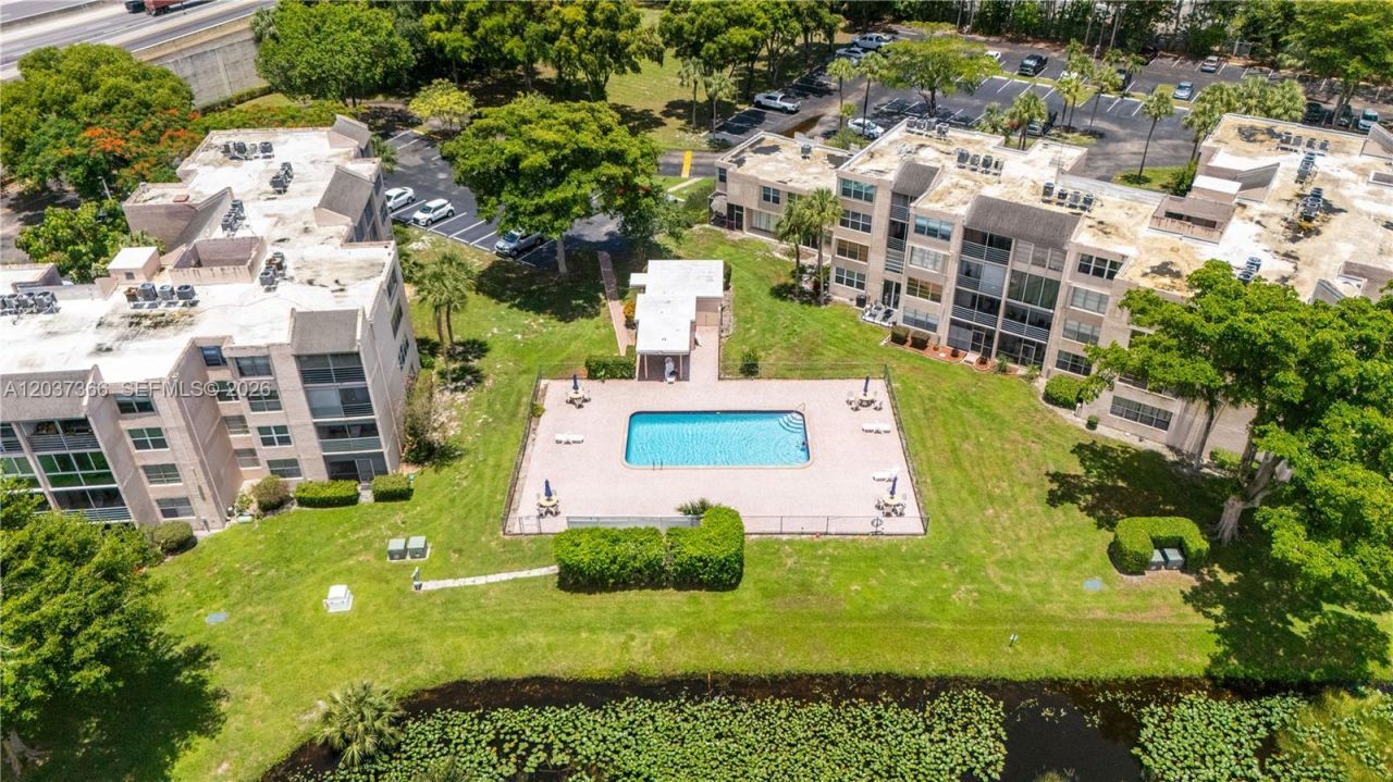 9495 Evergreen Pl , Unit 103, Davie, FL 33324 Photo