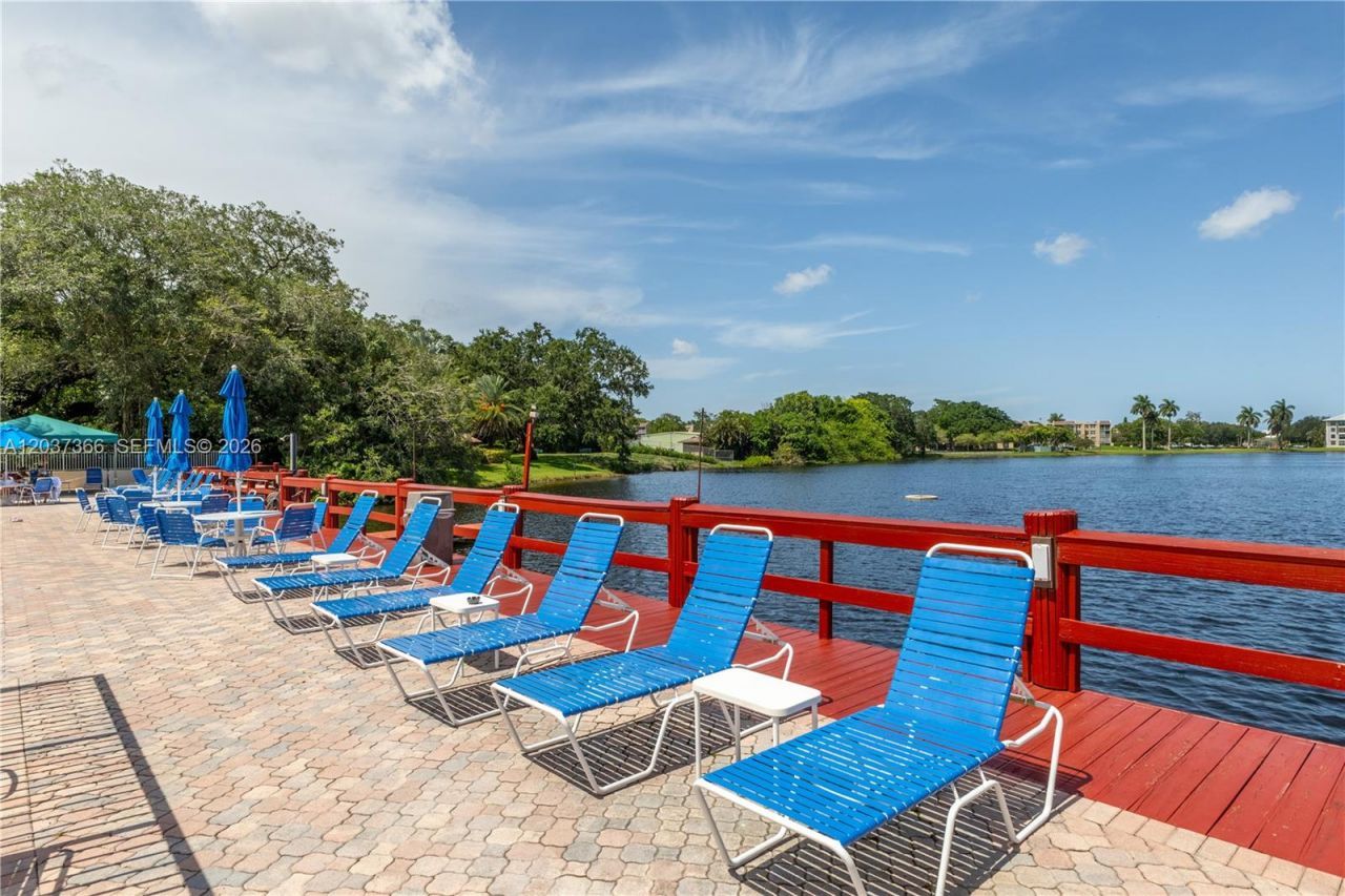9495 Evergreen Pl , Unit 103, Davie, FL 33324 Photo
