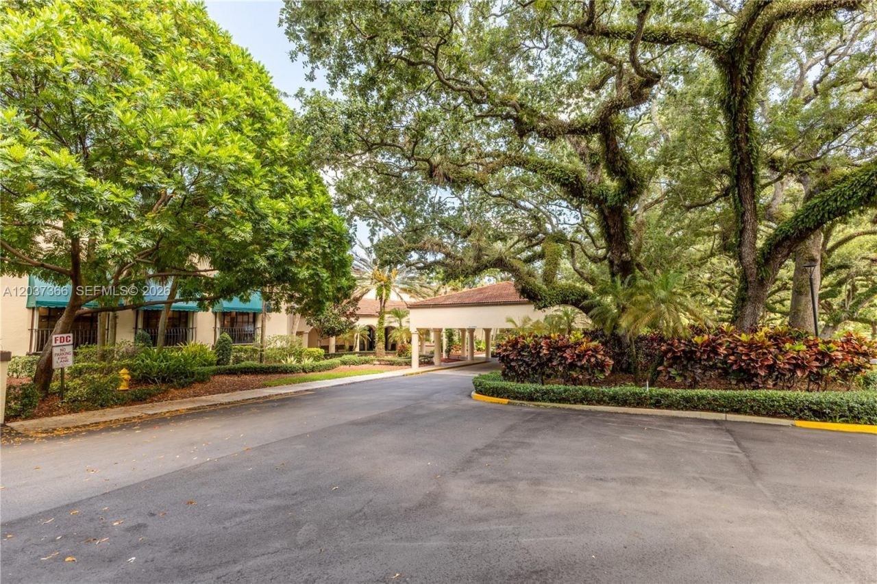 9495 Evergreen Pl , Unit 103, Davie, FL 33324 Photo