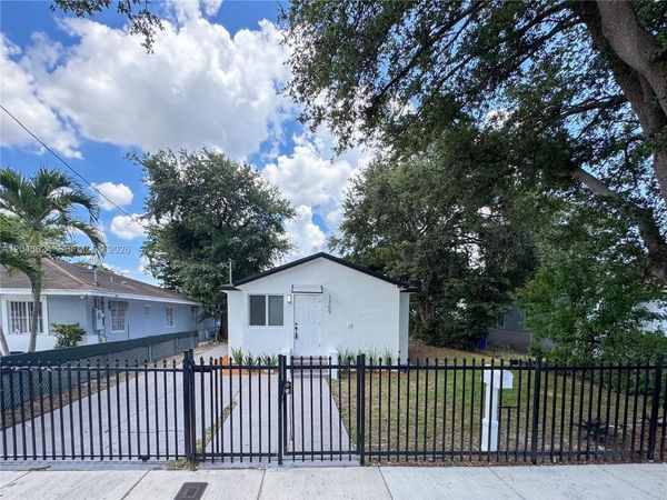 1369 NW 68th Ter , Miami, FL 33147