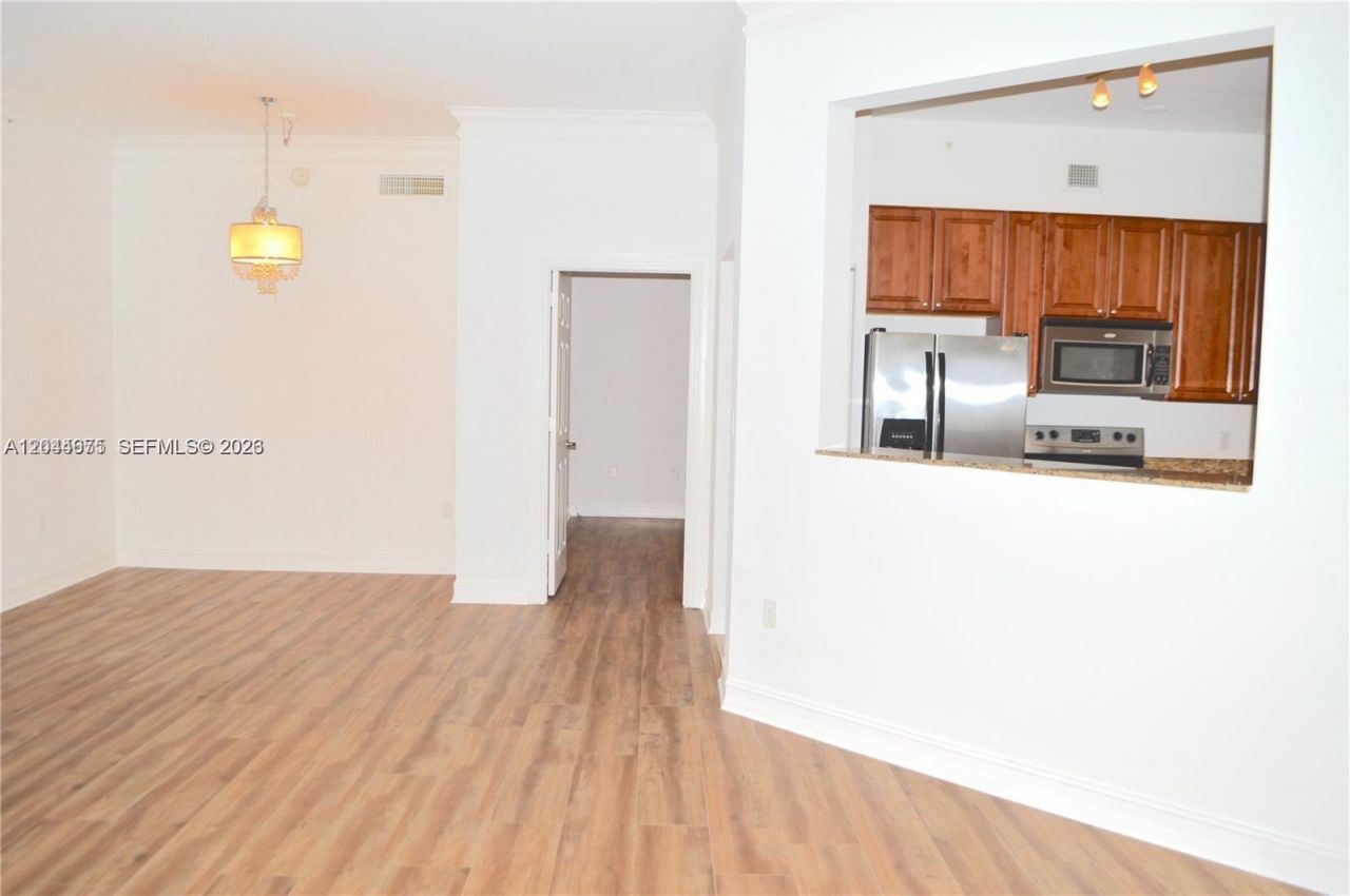 3001 NE 185th St, Unit 129, Aventura, FL 33180 Photo