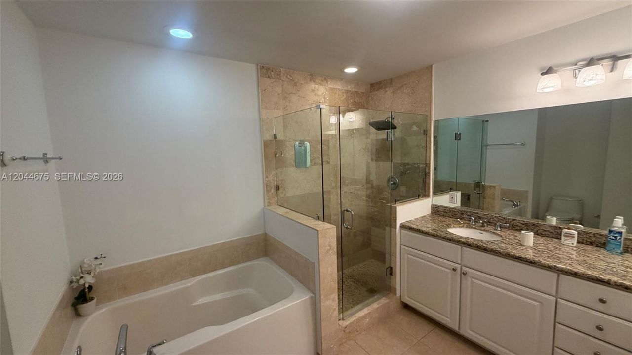 3001 NE 185th St, Unit 129, Aventura, FL 33180 Photo