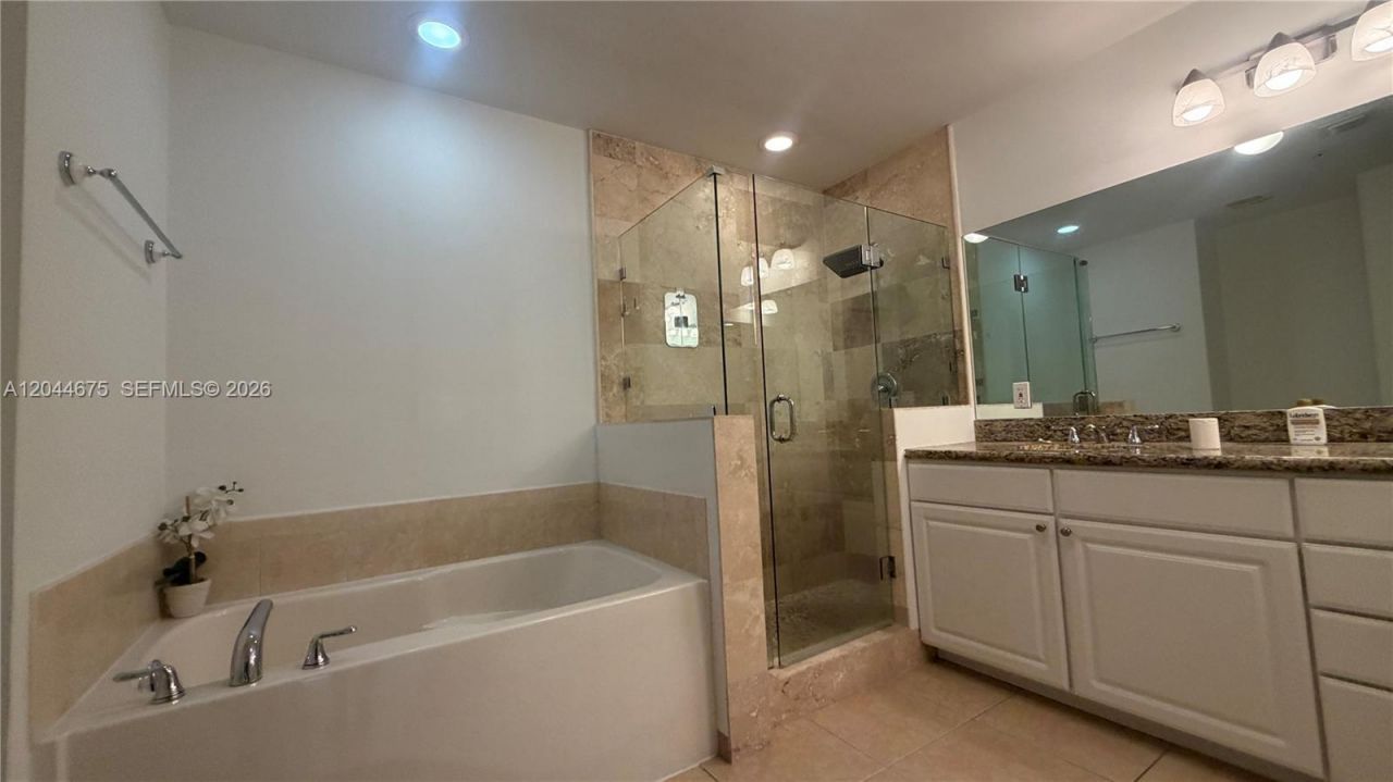 3001 NE 185th St, Unit 129, Aventura, FL 33180 Photo