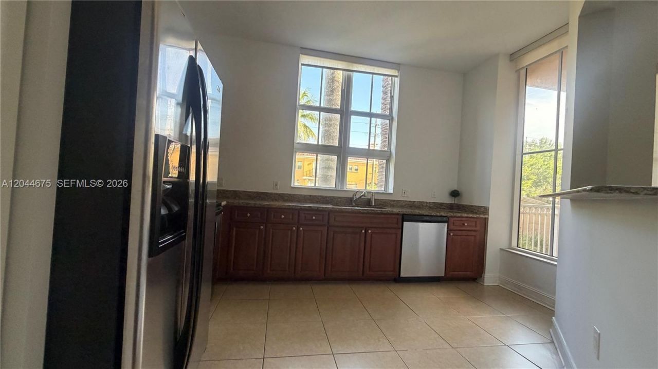 3001 NE 185th St, Unit 129, Aventura, FL 33180 Photo