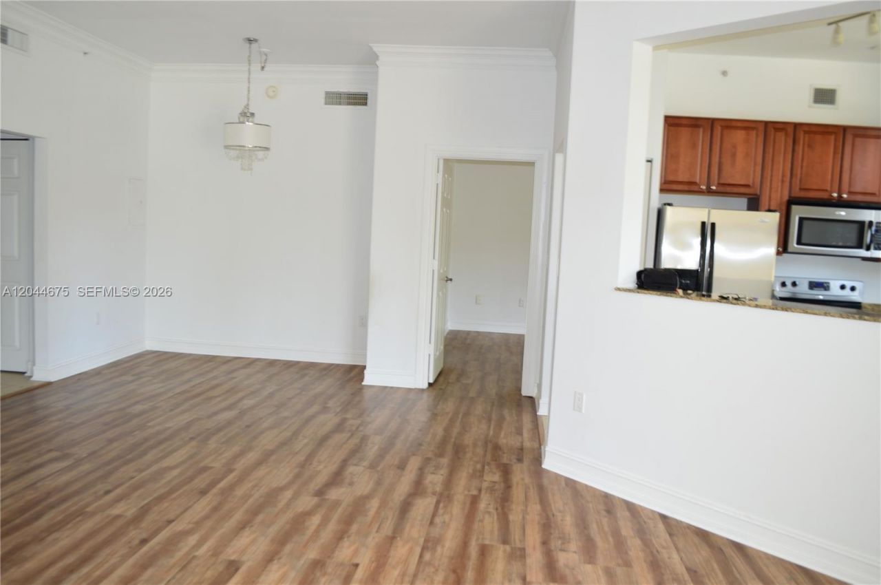 3001 NE 185th St, Unit 129, Aventura, FL 33180 Photo