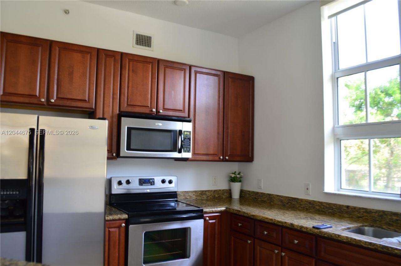 3001 NE 185th St, Unit 129, Aventura, FL 33180 Photo