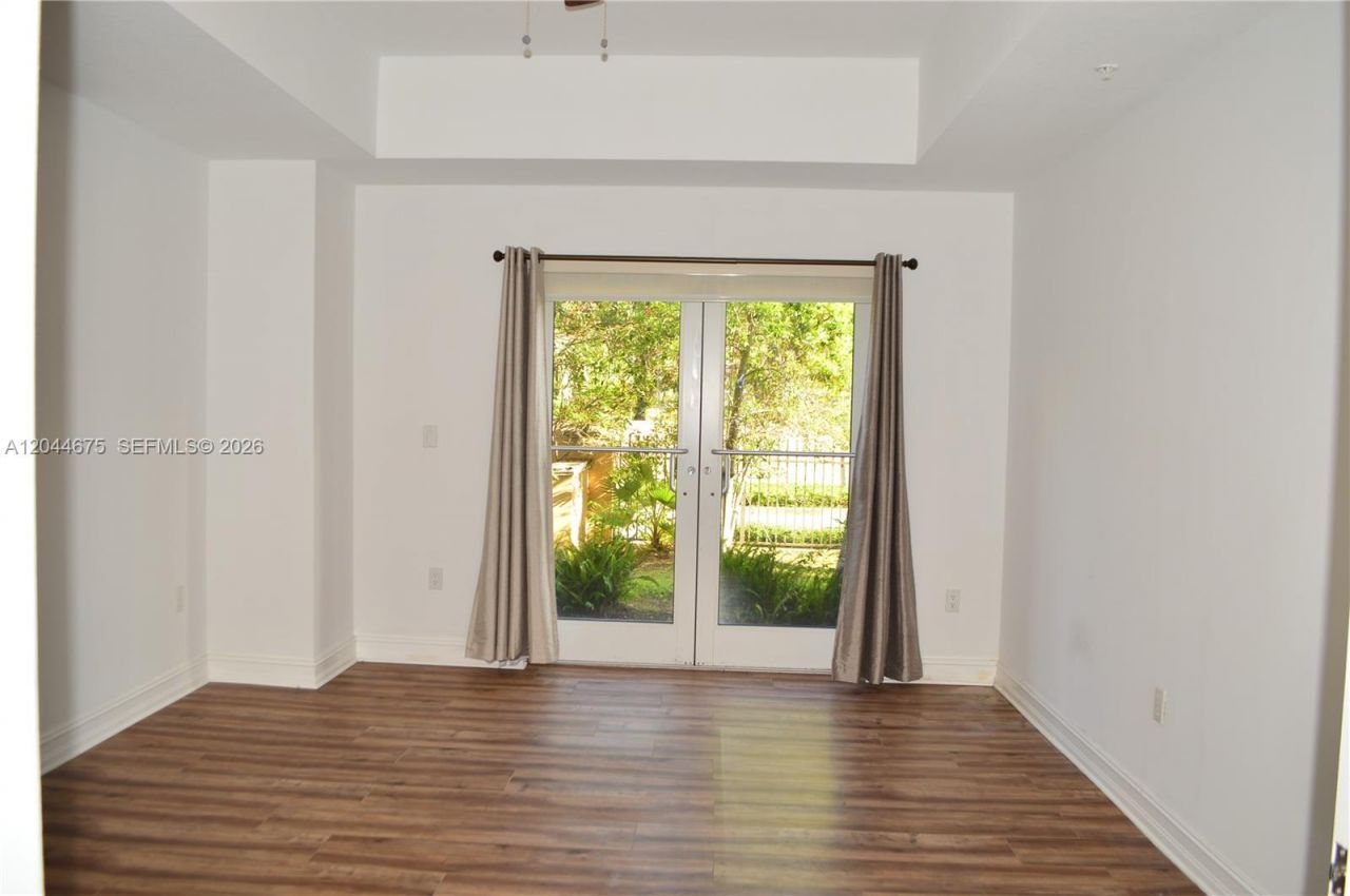 3001 NE 185th St, Unit 129, Aventura, FL 33180 Photo