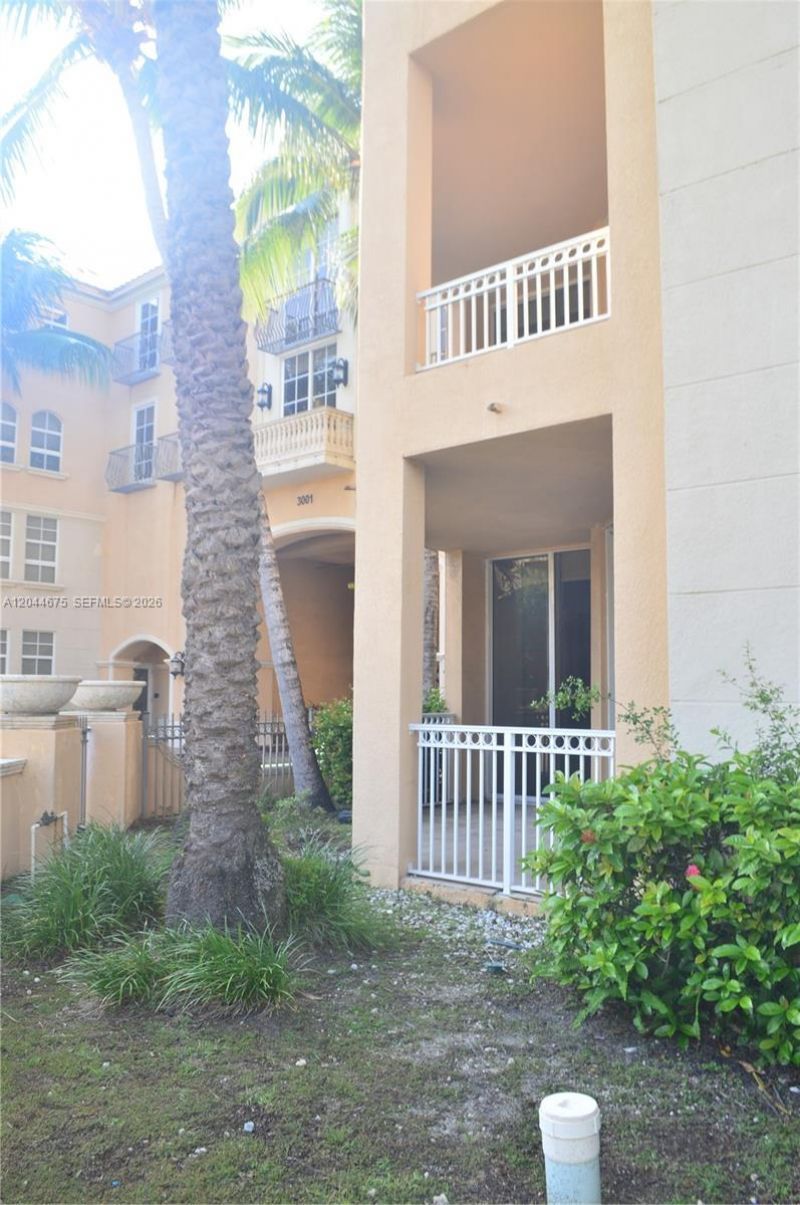 3001 NE 185th St, Unit 129, Aventura, FL 33180 Photo