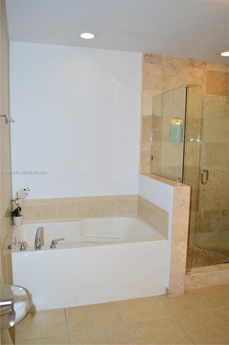 3001 NE 185th St, Unit 129, Aventura, FL 33180 Photo
