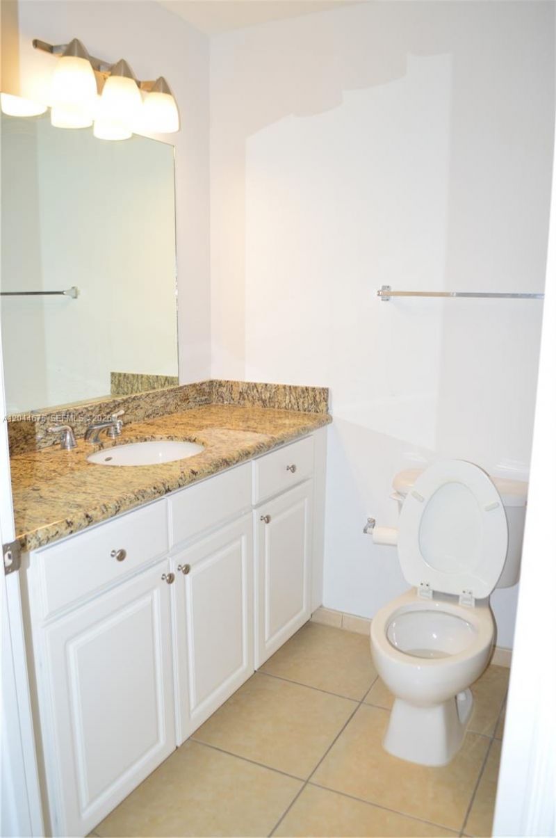 3001 NE 185th St, Unit 129, Aventura, FL 33180 Photo